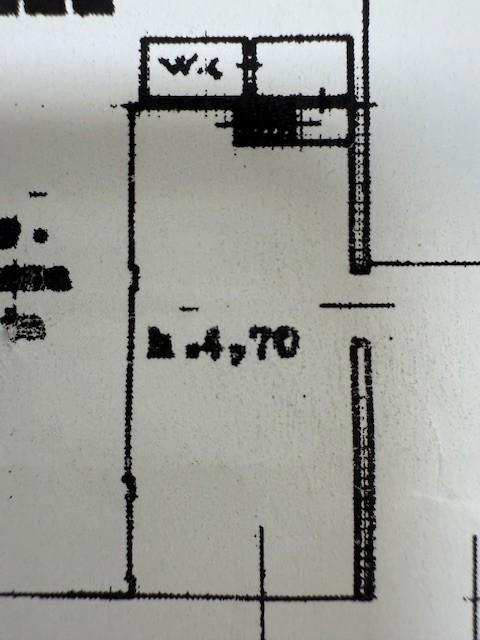 negozio in affitto a Carrara in zona Avenza
