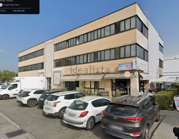 ufficio in affitto a Carrara in zona Avenza