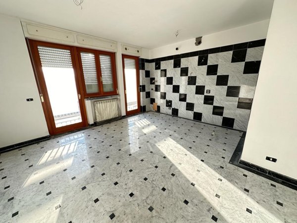 appartamento in affitto a Carrara in zona Marina di Carrara