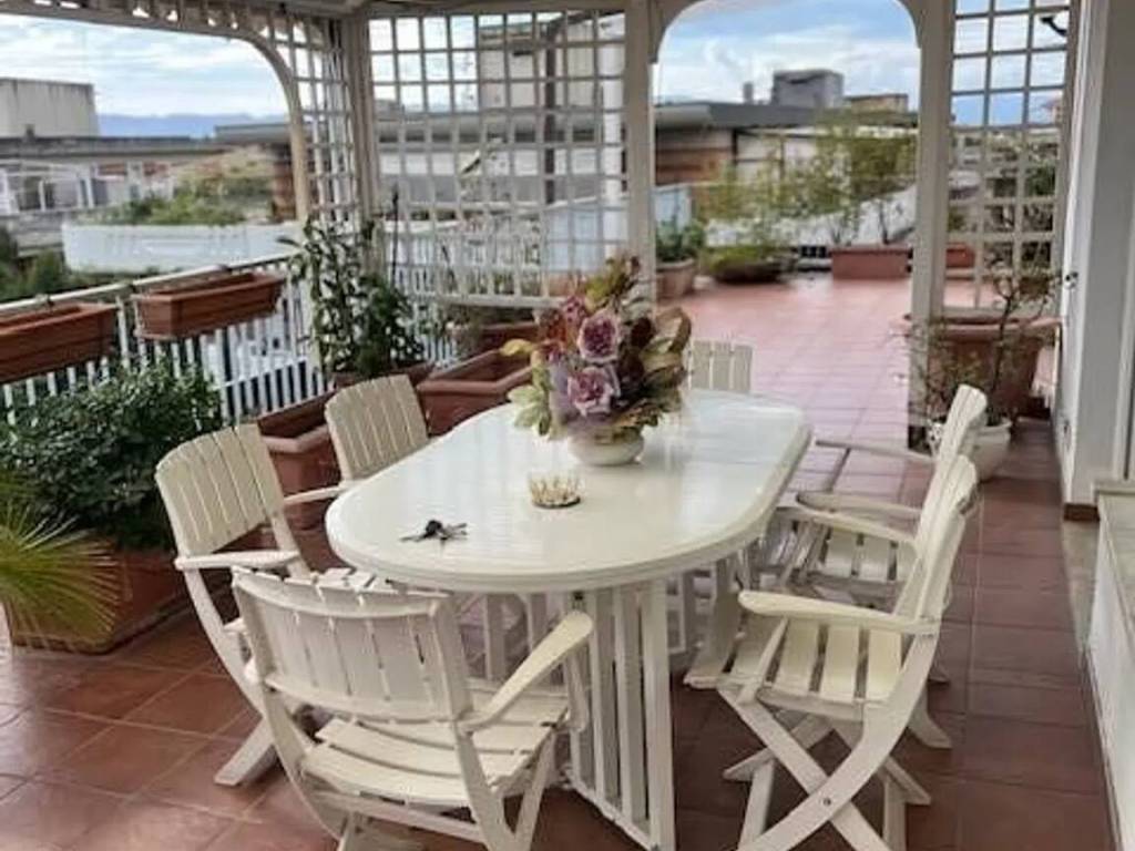 appartamento in affitto a Carrara in zona Avenza