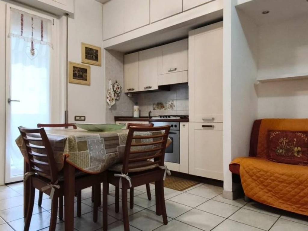 appartamento in affitto a Carrara in zona Marina di Carrara