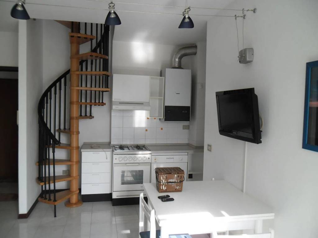 appartamento in affitto a Carrara in zona Marina di Carrara