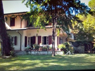 casa indipendente in affitto a Carrara