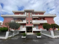 appartamento in affitto a Carrara in zona Marina di Carrara