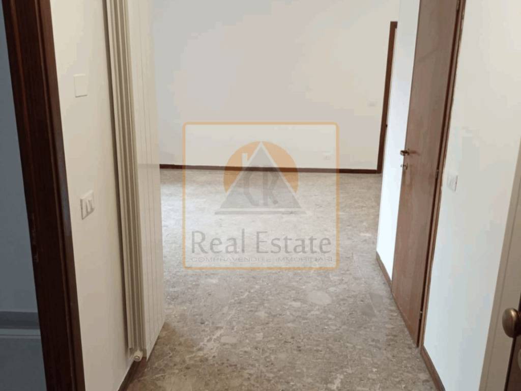 appartamento in affitto a Carrara in zona Marina di Carrara