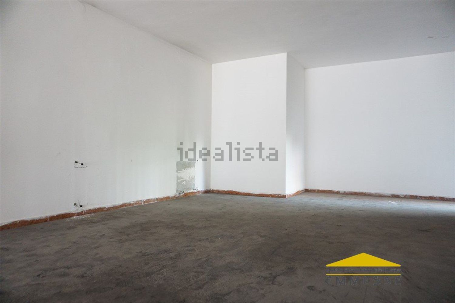 ufficio in affitto a Carrara in zona Avenza