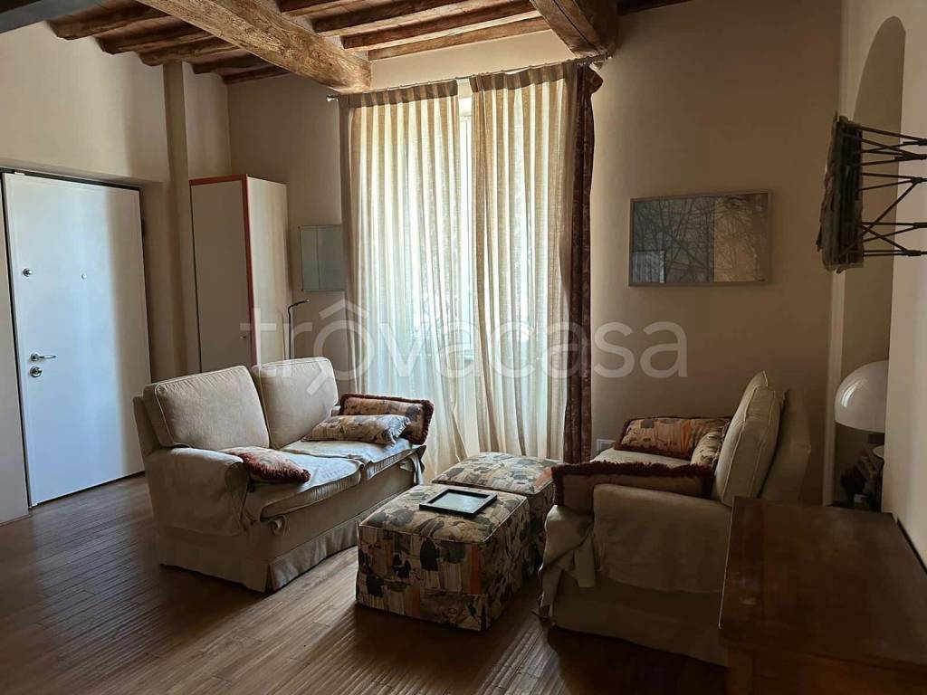 appartamento in affitto a Carrara in zona Marina di Carrara