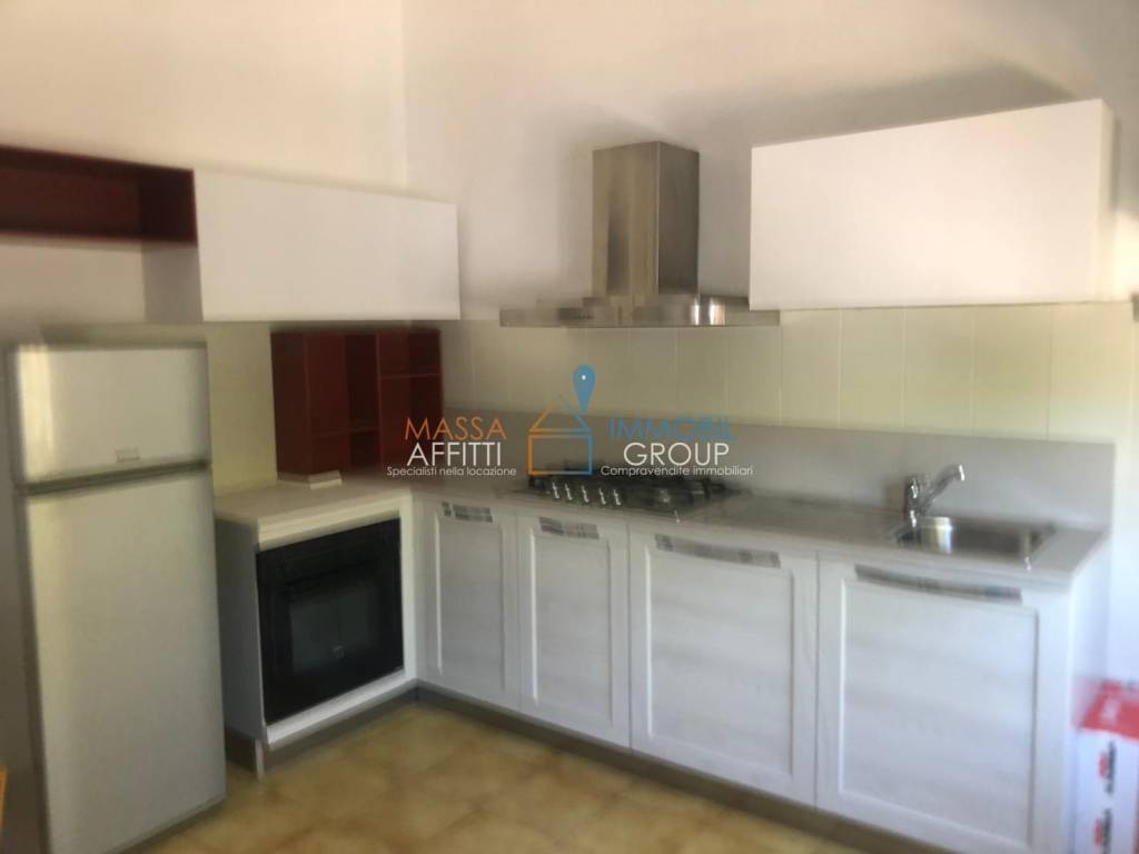 appartamento in affitto a Carrara in zona Avenza