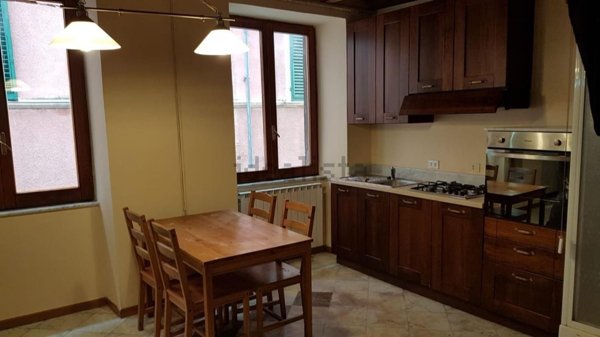 appartamento in affitto a Carrara in zona Centro Città