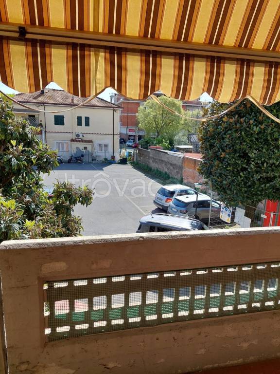 appartamento in affitto a Carrara in zona Marina di Carrara