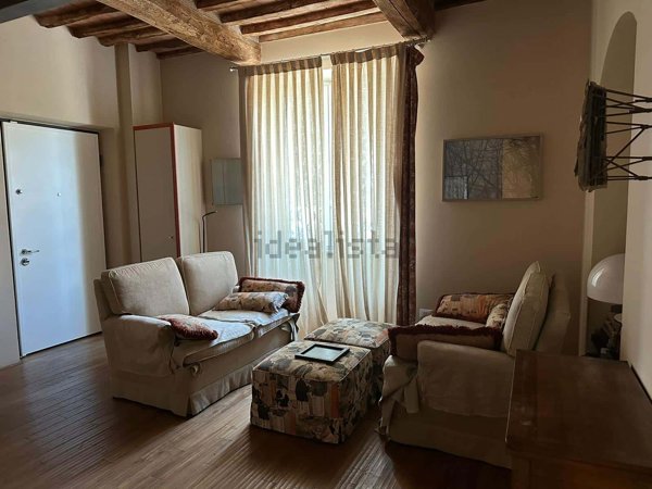 appartamento in affitto a Carrara in zona Marina di Carrara