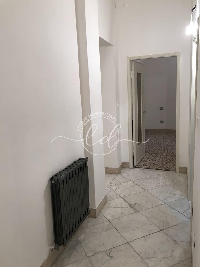 appartamento in affitto a Carrara in zona Centro Città