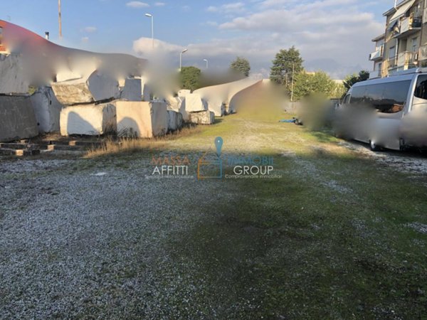 capannone in affitto a Carrara in zona Avenza