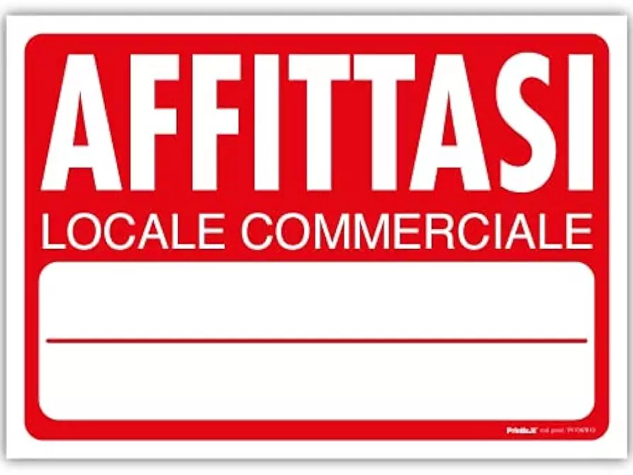 negozio in affitto a Carrara in zona Marina di Carrara