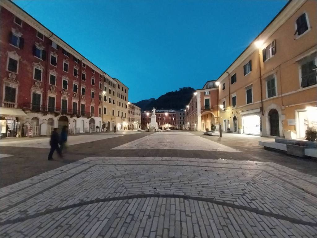 appartamento in affitto a Carrara in zona Marina di Carrara