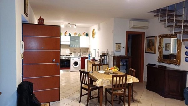 appartamento in affitto a Carrara in zona Marina di Carrara