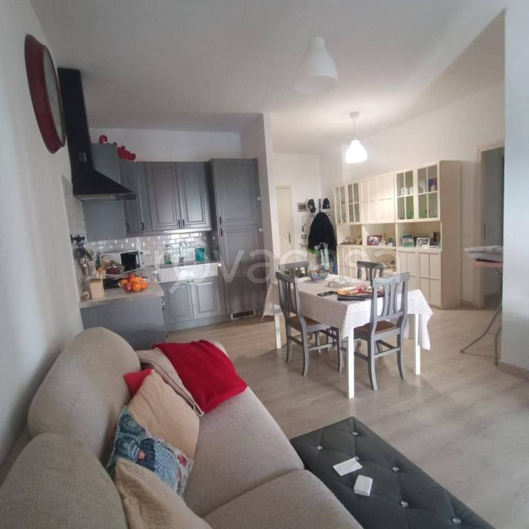 appartamento in affitto a Carrara in zona Avenza