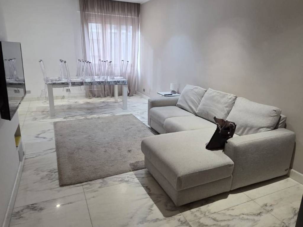 appartamento in affitto a Carrara in zona Marina di Carrara