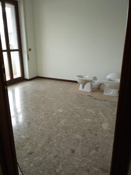 appartamento in affitto a Carrara in zona Marina di Carrara