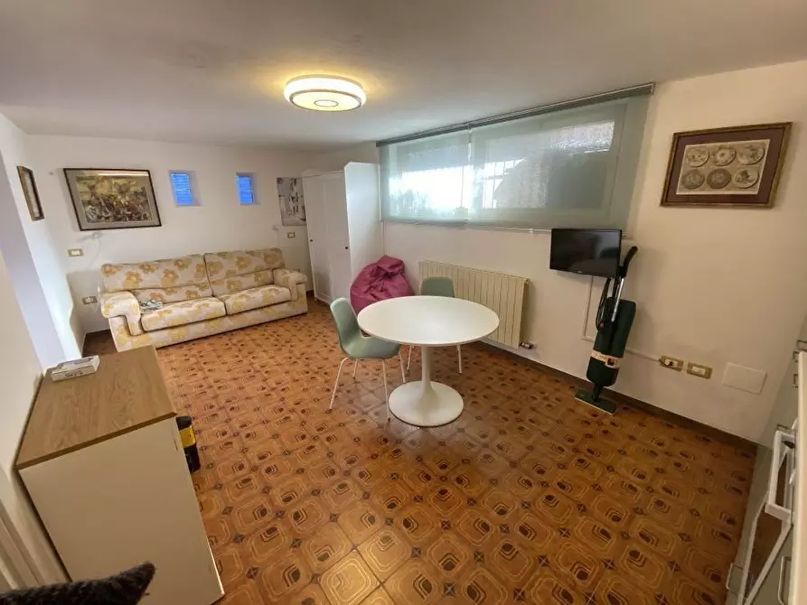 monolocale in affitto a Carrara in zona Marina di Carrara