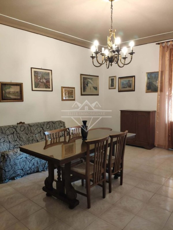 appartamento in affitto a Carrara in zona Centro Città