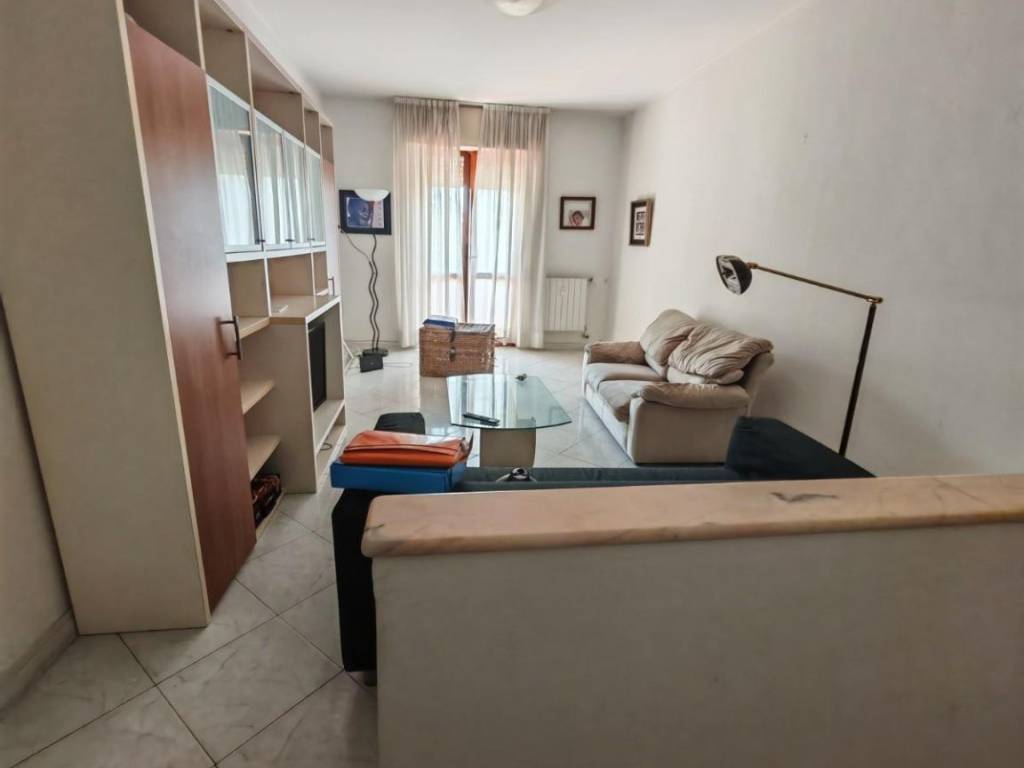 appartamento in affitto a Carrara in zona Marina di Carrara