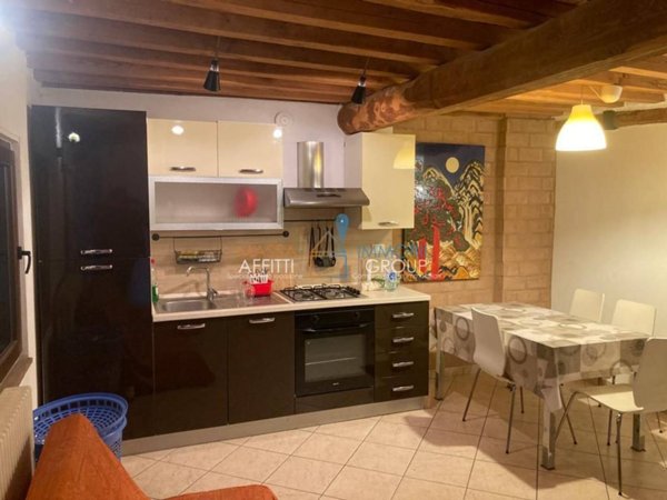 appartamento in affitto a Carrara in zona Centro Città