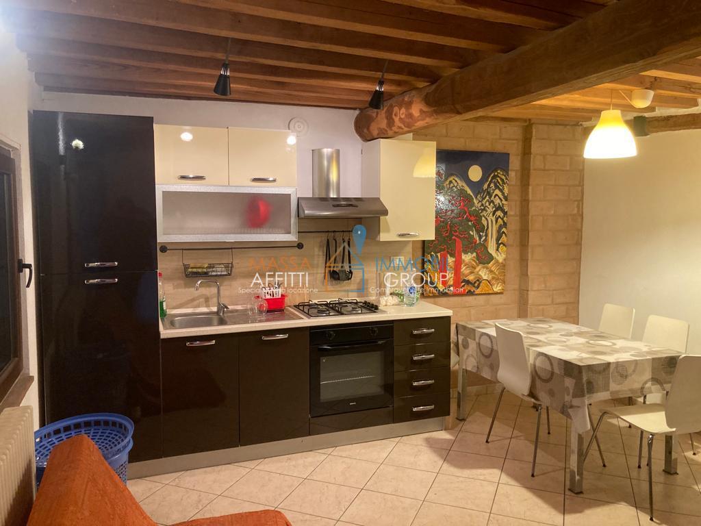 appartamento in affitto a Carrara in zona Centro Città