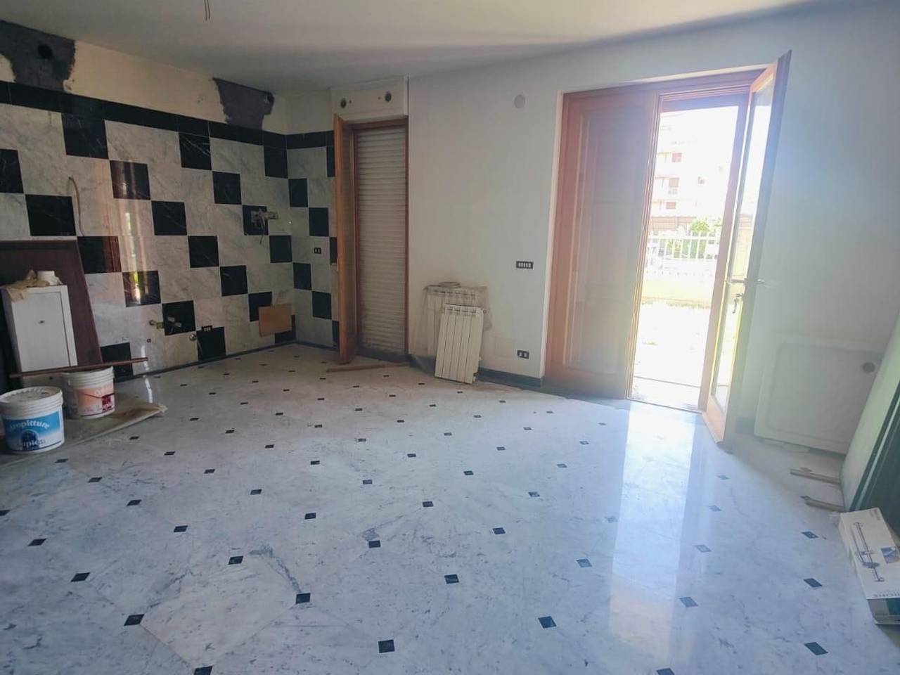 appartamento in affitto a Carrara in zona Marina di Carrara