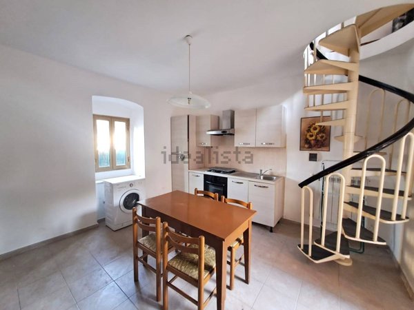 appartamento in affitto a Carrara in zona Marina di Carrara