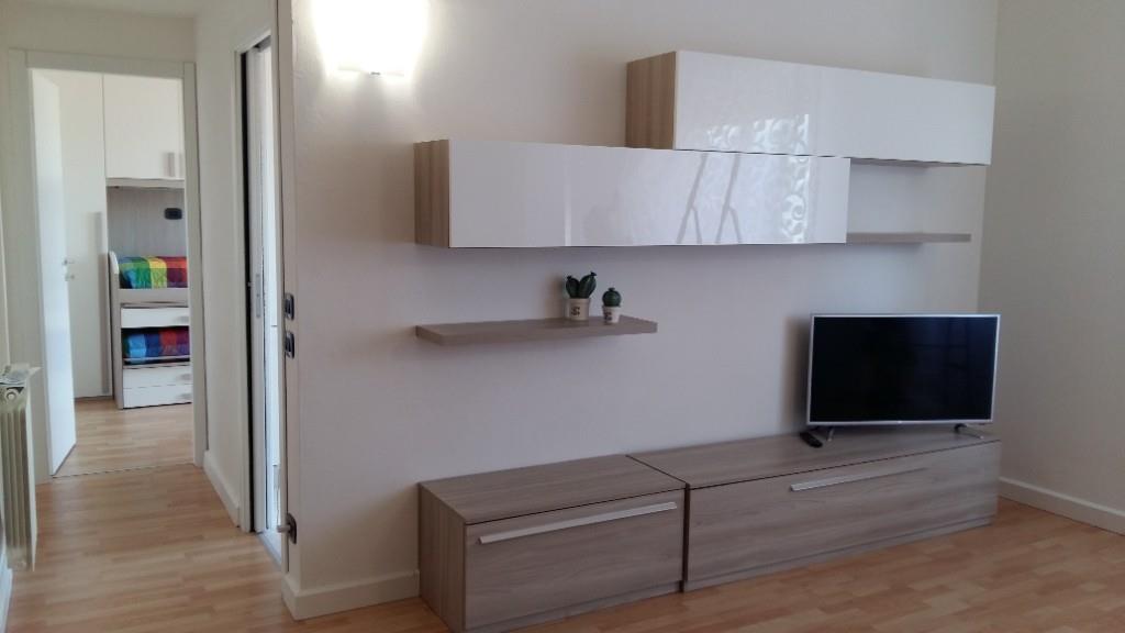 appartamento in affitto a Carrara in zona Marina di Carrara