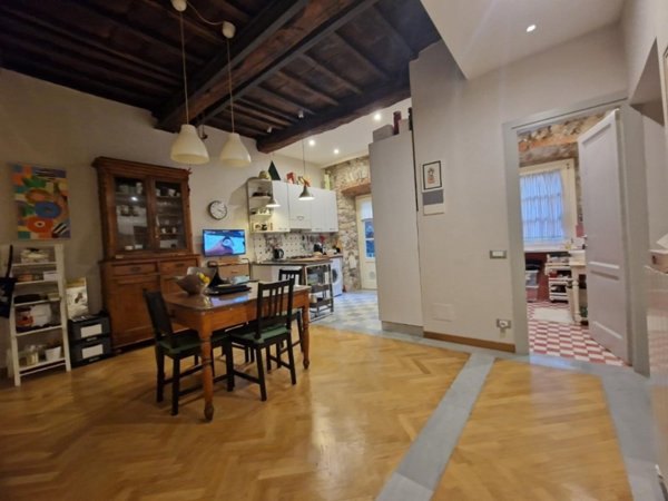 appartamento in affitto a Carrara in zona Centro Città