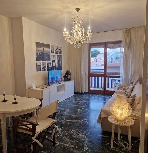 appartamento in affitto a Carrara in zona Marina di Carrara