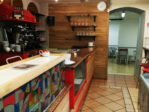 negozio in affitto a Carrara in zona Centro Città