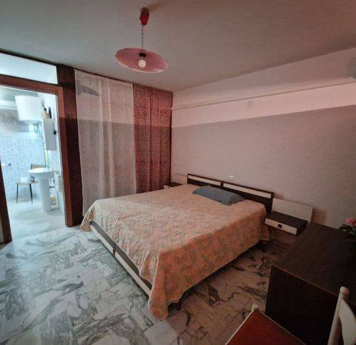 appartamento in affitto a Carrara in zona Marina di Carrara