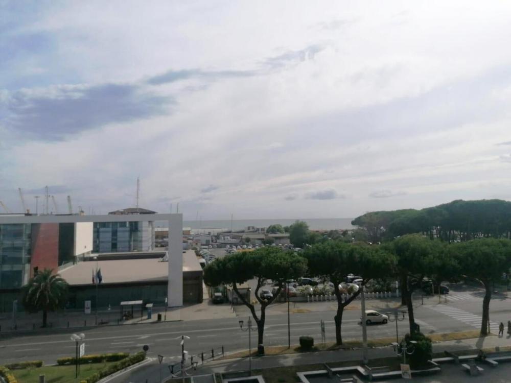 appartamento in affitto a Carrara in zona Marina di Carrara
