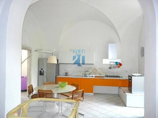 appartamento in affitto a Carrara in zona Centro Città