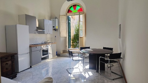 appartamento in affitto a Carrara in zona Centro Città