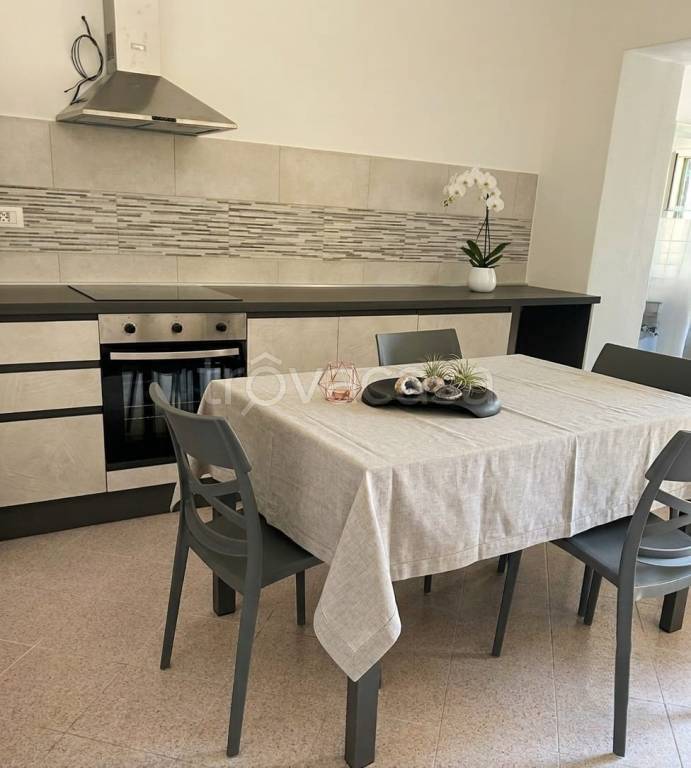 appartamento in affitto a Carrara in zona Marina di Carrara
