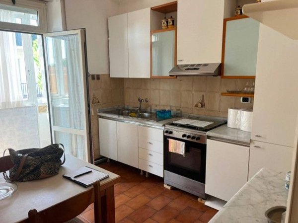 appartamento in affitto a Carrara in zona Avenza