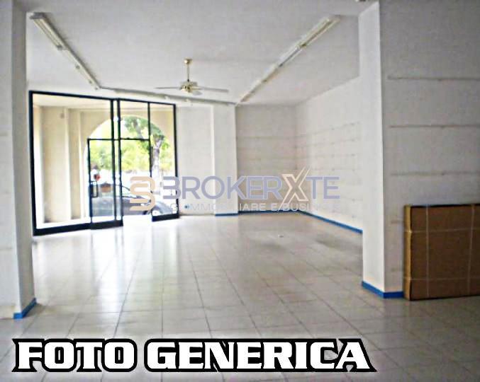 locale commerciale in affitto a Carrara in zona Marina di Carrara