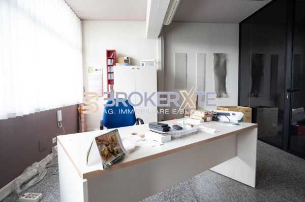 ufficio in affitto a Carrara in zona Nazzano