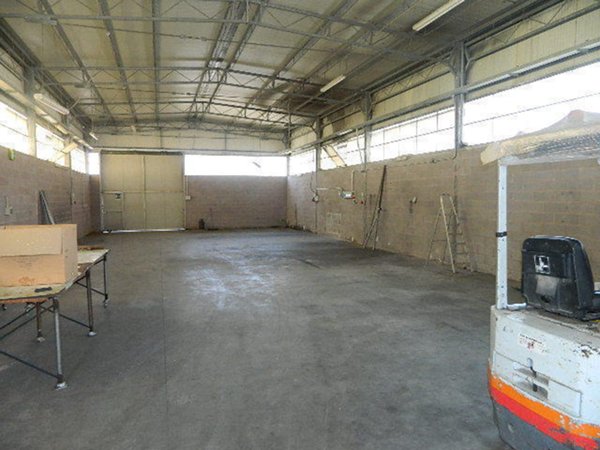 ufficio in affitto a Carrara in zona Avenza