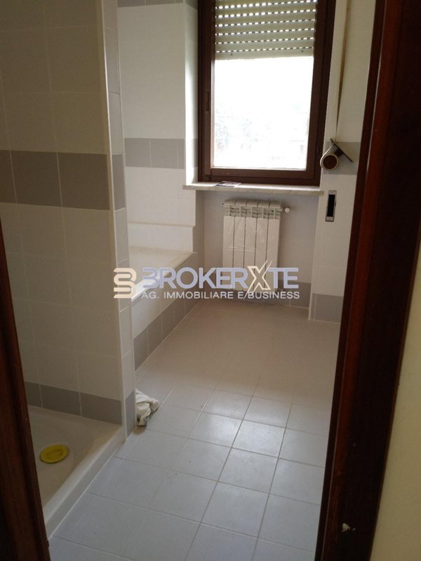 appartamento in affitto a Carrara in zona Marina di Carrara