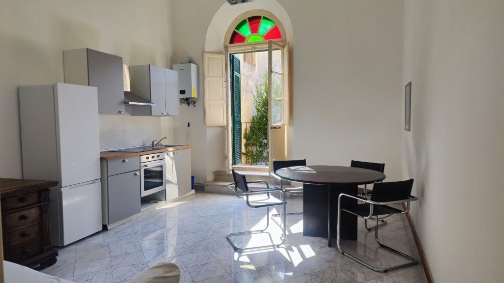 appartamento in affitto a Carrara in zona Centro Città