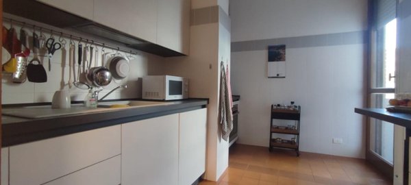 appartamento in affitto a Carrara in zona Marina di Carrara