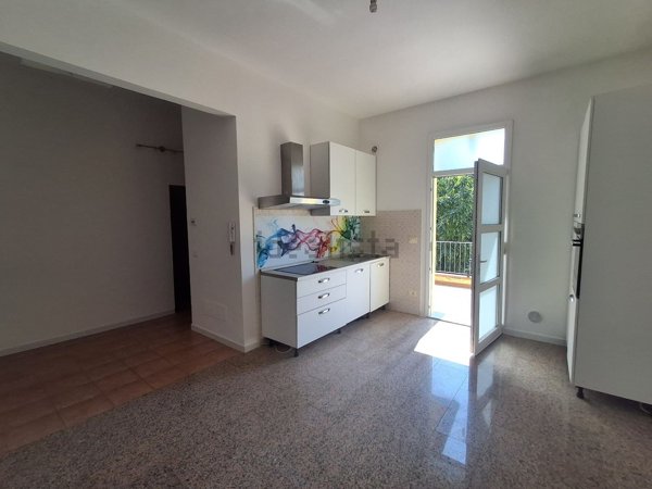 appartamento in affitto a Carrara in zona Avenza