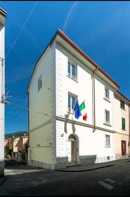 ufficio in affitto a Carrara in zona Centro Città
