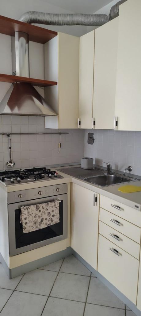appartamento in affitto a Carrara in zona Marina di Carrara
