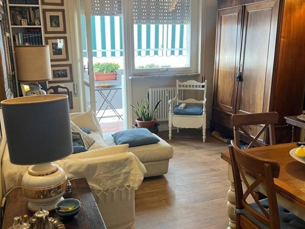 appartamento in affitto a Carrara in zona Marina di Carrara